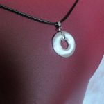 Kamień urody - kwarc biały, kocie oko, delikatny wisiorek Uniseks - 