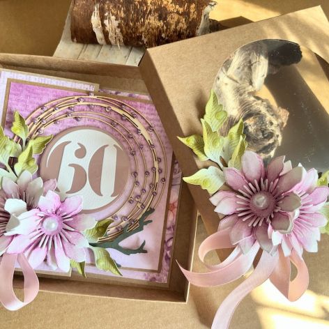 132,kartka na 60-te urodziny w pudełku