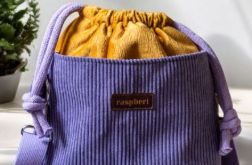 Miodowo-fioletowa listonoszka z kominem ze sztruksu i