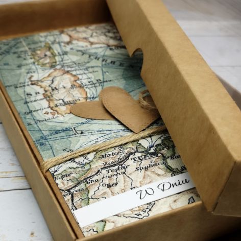 Ślubna kartka dla podróżników w pudełku z okienkiem