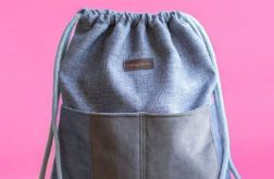 Szary plecak z kieszeniami plecionka