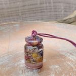 Leśna Kropla – Wisiorek z zatopionymi kwiatami - 2