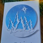Karta świąteczna bożonarodzeniowa KH231202-3 - Kartka z choinkami