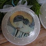 Bombki/medaliony na choinkę z wizerunkami Aniołów – 2 szt. - pięknie zdobione