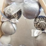 Drewniana choinka LED w srebrze - 