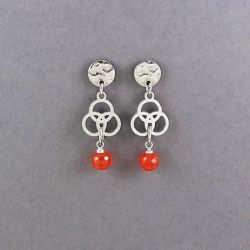 Kolczyki wiszące z karneolami