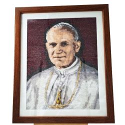 Ręcznie Haftowany Obraz Papieża Jana Pawła II w Drewnianej Ramie 