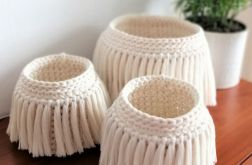 BOHO Kosz,koszyk z frędzlami, duży kosz 20 x15cm.