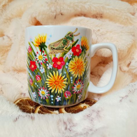 Soczysta łąka z konikiem polnym ręcznie malowany 270 ml.