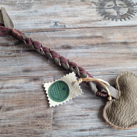 Zabawka dla psa, brązowe serce, Zabawka ze skóry naturalnej,  szarpak,  akcesoria dla psa 