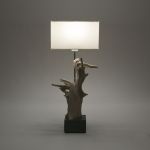 Lampa drewniana z korzenia "Nestling" - 