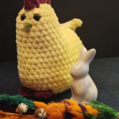 Kurka na szydełku handmade maskotka dekoracja Wielkanoc 18 cm żółta