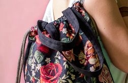Żakardowa czarna torba plecak 2w1 w kwiaty