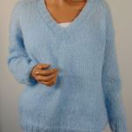 Moherowy sweter w błękicie - 
