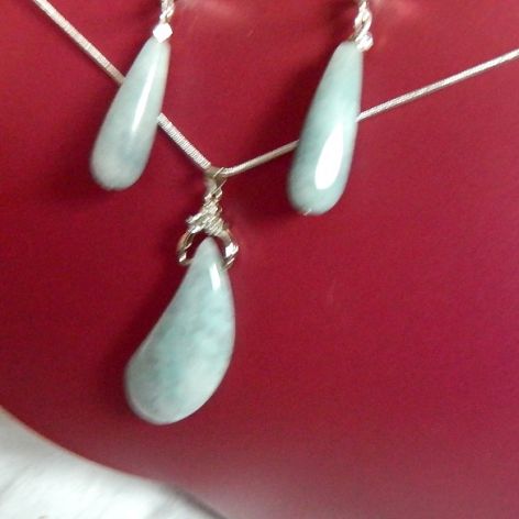 Kojący błękitny akwamaryn, wisiorek i kolczyki, zestaw biżuterii