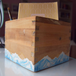 Ręcznie malowane pudełko, Góry - Zdobione, złote narożniki pudełka
