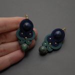 kolorowe kolczyki lub klipsy sutasz z chryzokolą - 