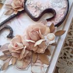 Kartka z agrafką dla dziewczynki - Z boku