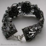 Freeform beading sea at night - 