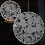 Łąka w moim w oknie - zestaw dekoracyjny na okno, rękodzieło na szydełku - 