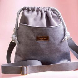 Szara listonoszka z kominem z jasnego weluru