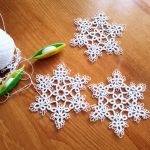 Śnieżynka vintage frywolitka czółenkowa  - Gwiazdki, sniezynki, ozdoby świąteczne, bombki, tatting,