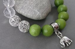 Zielono-oliwkowa ze słonikiem.