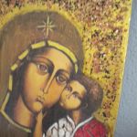 Ikona Matka Boża z dzieciątkiem - zbliżenie prawej strony ikony