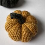 Dynie ozdobne, S, pomarańcz i zieleń - 2 szt. - Dynie ozdobne, pomarańczowa i zielona, rozmiar S - komplet 2 szt.