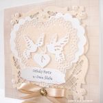 Beżowa kartka ślubna z gołąbkami - 