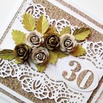 Kartka ROCZNICA ŚLUBU w brązie - Brązowo-biała kartka na rocznicę ślubu z różami