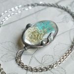 Pogodna łąka - naszyjnik z kwiatami w szkle - 