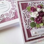 Kartka W DNIU ŚLUBU fioletowo-biała #1 - Fioletowo-biała kartka ślubna w pudełku