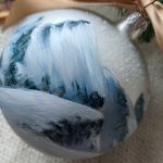 Ręcznie malowana bombka "zimowe Tatry" (4), 10 cm - Jedna strona