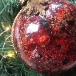 064,Bombka z efektem bursztynu z stojakiem - 064,Bombka z efektem bursztynu z stojakiem