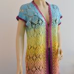 Szydełkowa kamizelka w tęczowych kolorach - ombre