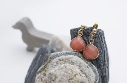 DELIKATNE KOLCZYKI POZŁACANE Z JADE POWER.