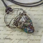 MOUNTAIN RAINBOW - NASZYJNIK Z CHALKOPIRYTEM - 