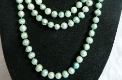 Seledynowe naturalne perły, długi sznur pereł, naszyjnik z perłami