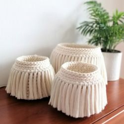 BOHO Kosz,koszyk z frędzlami, duży kosz 17 x12cm.