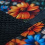 Czarno-kwiatowa kosmetyczka podróżna patchwork - 