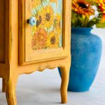 Ręcznie malowana szafka inspirowana malarstwem, słoneczniki, ceramiczna gałka - 