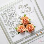 Kartka ROCZNICA ŚLUBU srebrno-brzoskwiniowa - Kartka na rocznicę ślubu z brzoskwiniowymi różami