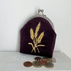 Portmonetka oberżynowa Kłosy haftowana