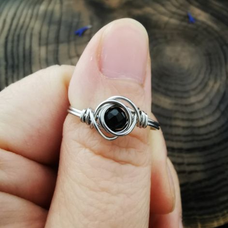 Rozmiar 17 - pierścionek z czarnym turmalinem