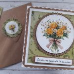 Kartka imieninowa (lub na inną okazję) z bukietem róż i stokrotek  - Tył koperty z ozdobną grafiką