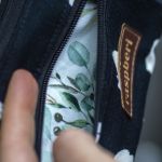 Czarny portfelik z kieszonkami - 