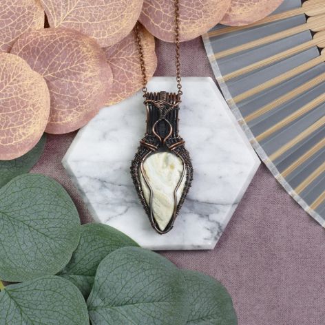 Miedziany wisiorek wire wrapping z larsonitem #539