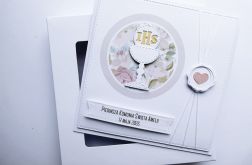 Delikatna kartka na Komunię minimalistyczna