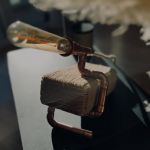 Designerska lampa industrialna miedziana z jutą w stylu boho - Widok z innej perspektywy